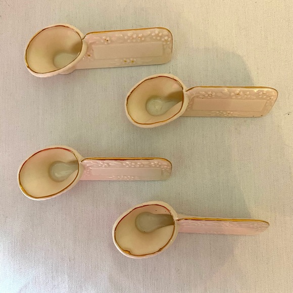 Vintage Porcelain Place Card / Salt Servers (set of 4) - Picture 3 of 7